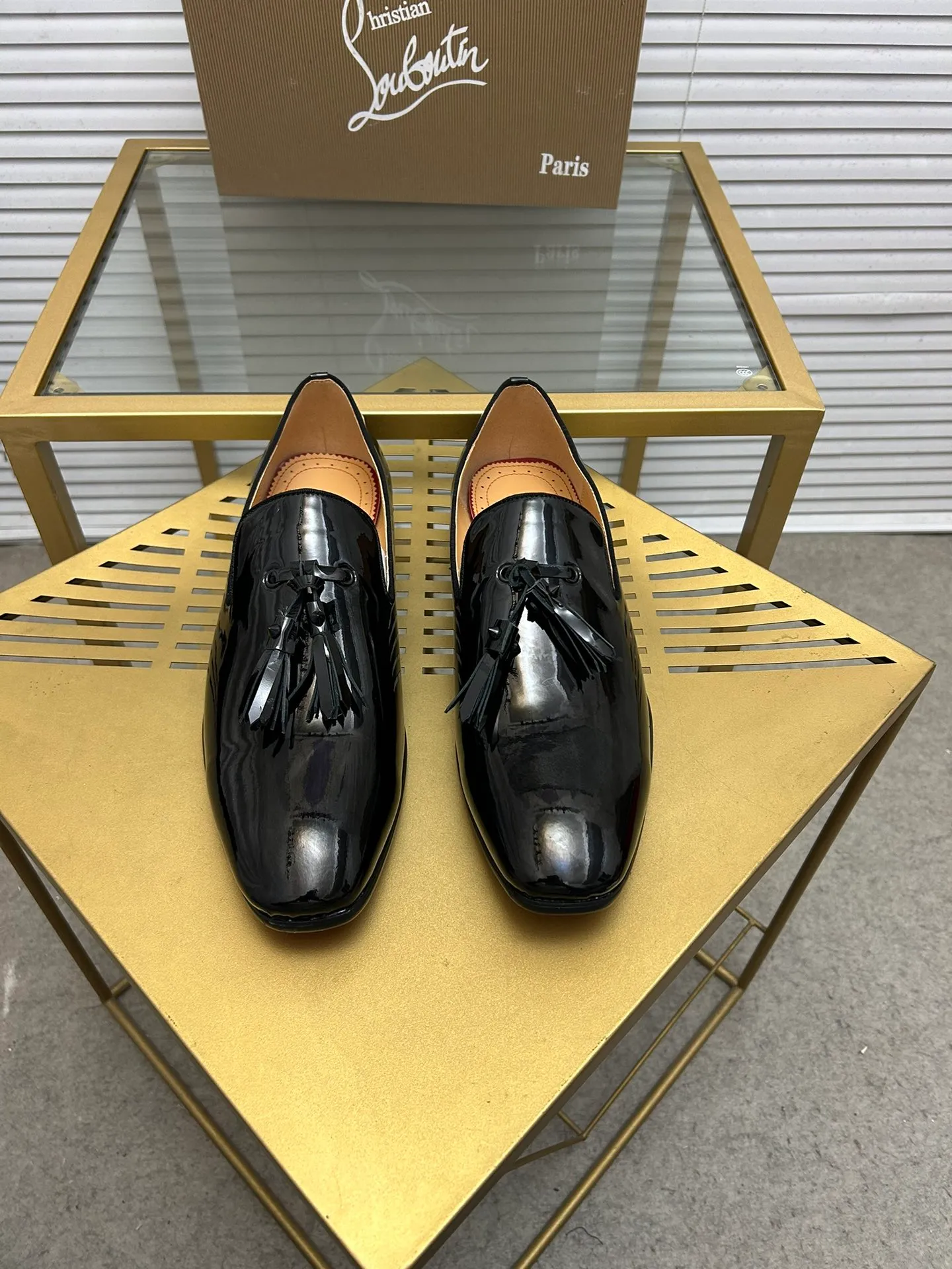 (Customized model) Ex-factory price is 500. christian louboutin (CL red sole shoes) counter series, casual sneakers for couples 📢 📢 📢 Exclusive hot style release 🎈🎈💪 Movable latex feet 👻 Finished outsole line [Proud] 😝Female 35-40# Male 38#-46, global supply😝 [Top version]: Original imported genuine leather upper, top original leather lining, original molded TPU outsole, original 1:1 detail processing, original shoe last,